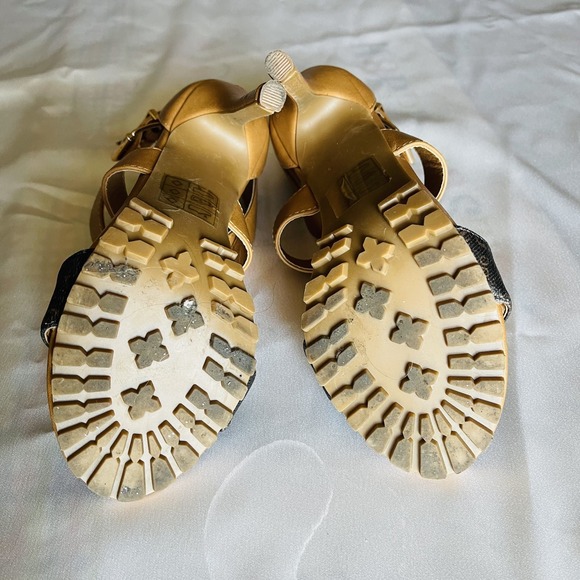 Women's Guess Brown signature  Strappy High Heel Sandals Size 5.5 - Picture 5 of 7